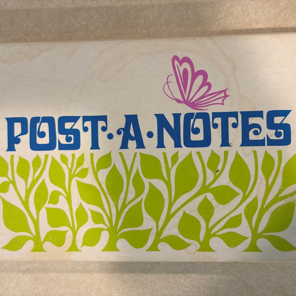 Vintage Current Stationary includes 32 Postcards with floral design 4 colors